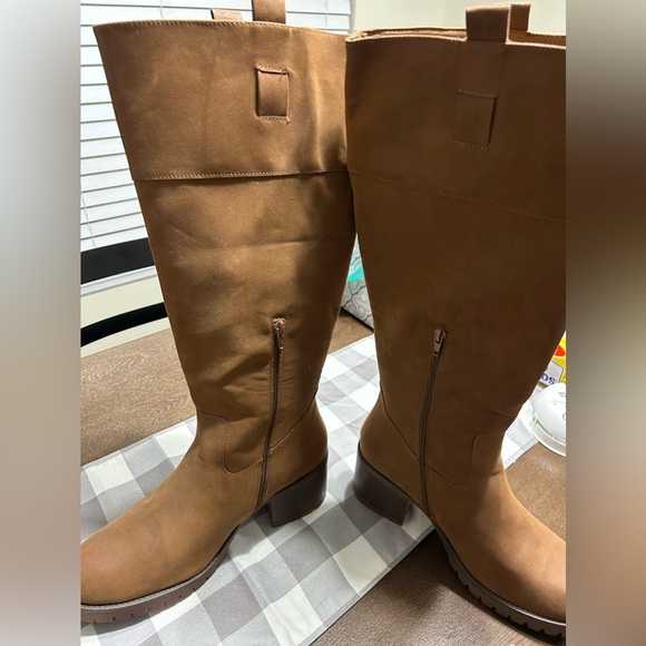 Maurice’s Tall Boots with Heel - Picture 2 of 6